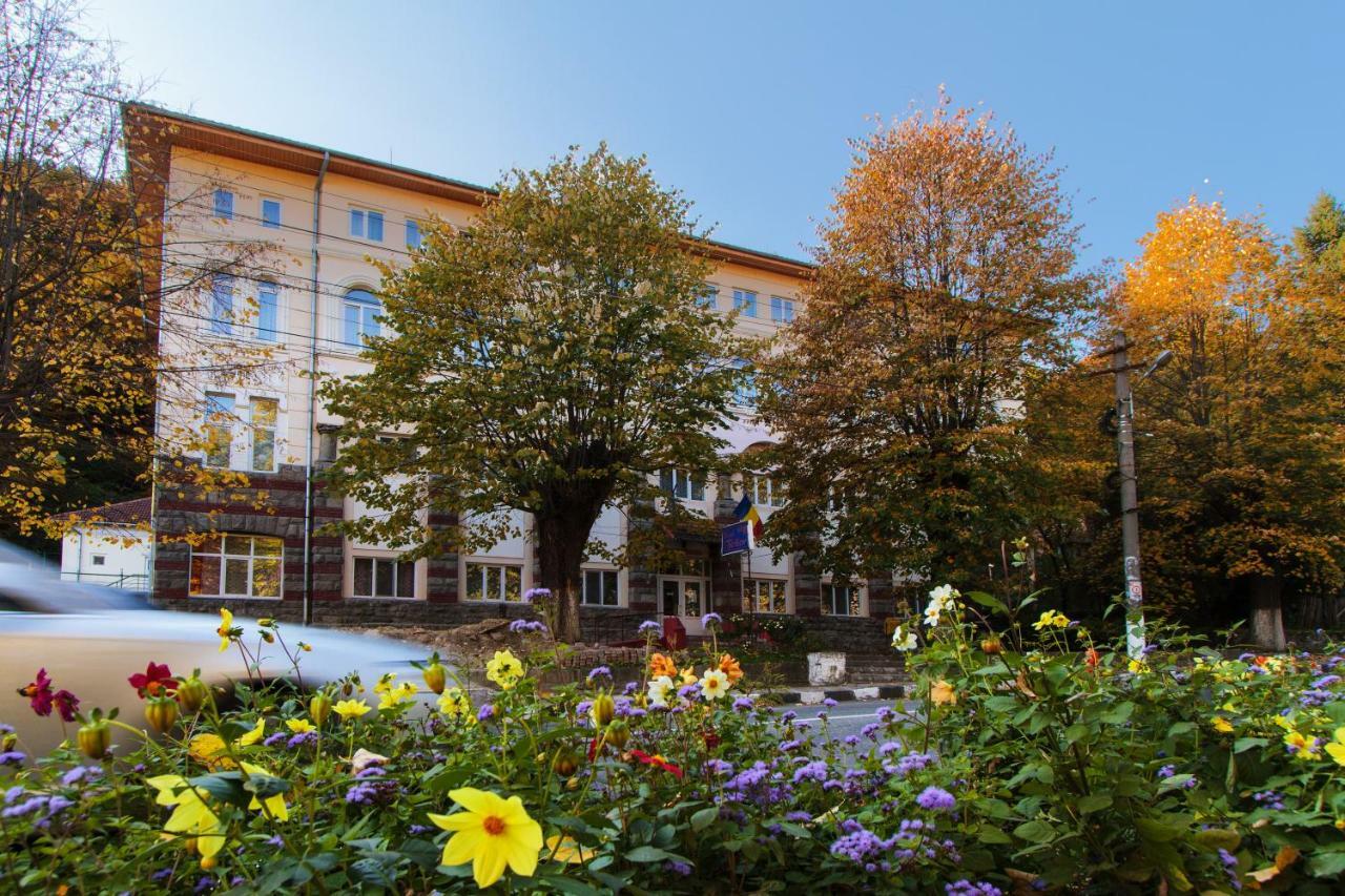 Hotel Teilor Caciulata Zewnętrze zdjęcie